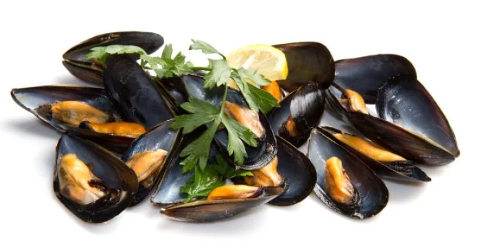 Tagliolini con zucchine e cozze